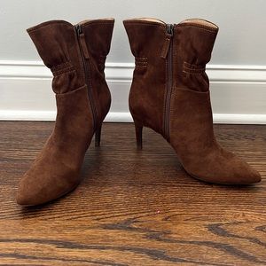 Scoop Women's Blair Scrunch Stiletto
Heeled Booties
Size 9 NEVER WORN BRAND NEW